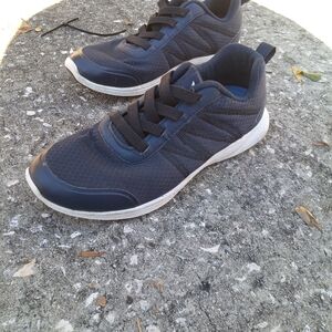 Vionic Women's Agile Shay Sneakers - Navy and White